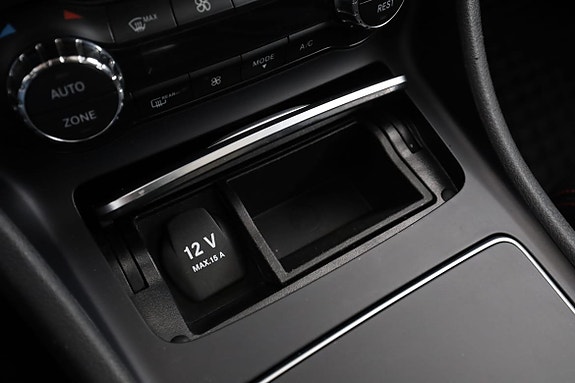 Mercedes-Benz CLA220 27 of 30