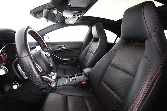 Mercedes-Benz CLA220 11 of 30