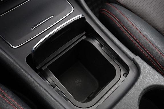 Mercedes-Benz CLA220 28 of 30
