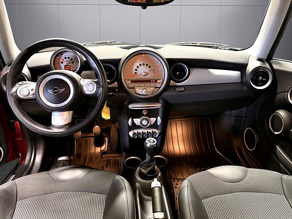 MINI Clubman Cooper D 9 of 19