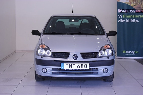 Renault Clio 3 of 24