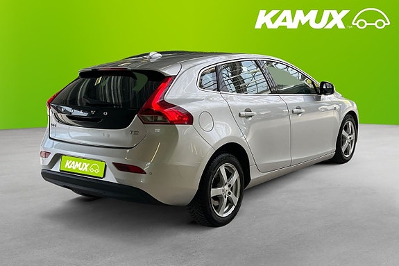Volvo V40 4 of 26