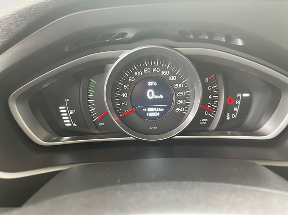 Volvo V40 13 of 26