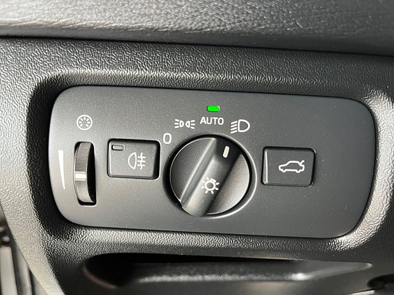 Volvo V40 18 of 26