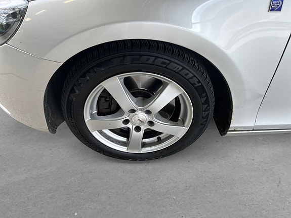Volvo V40 8 of 26
