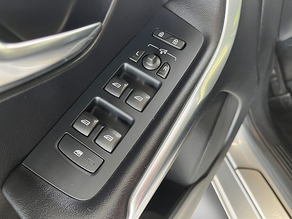 Volvo V40 9 of 26