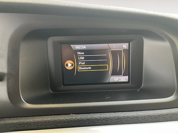 Volvo V40 21 of 26