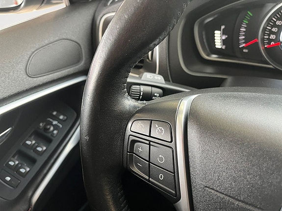 Volvo V40 24 of 26