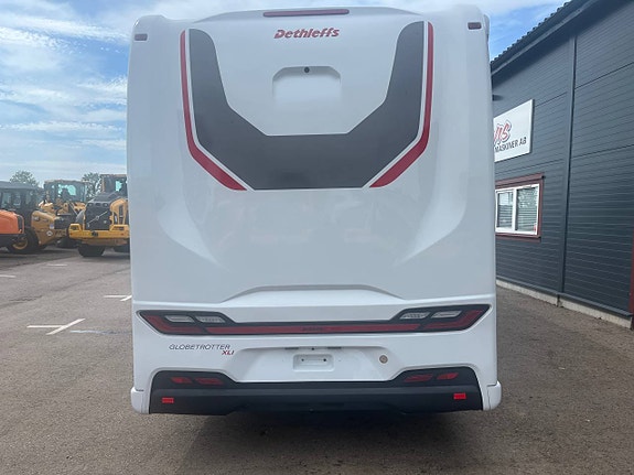 Dethleffs 7850 Globetrotter XLi-24 4 of 12