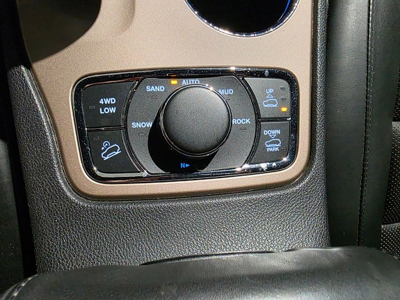 Jeep Grand Cherokee 15 of 17