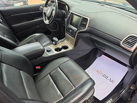 Jeep Grand Cherokee 7 of 17