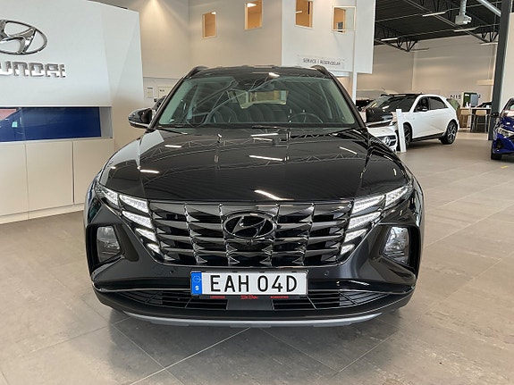 Hyundai Tucson 2 of 15