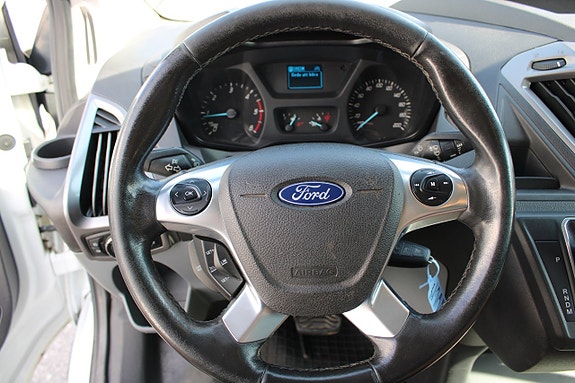 Ford Transit Custom 6 of 12
