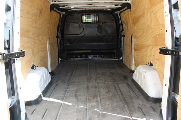 Ford Transit Custom 12 of 12