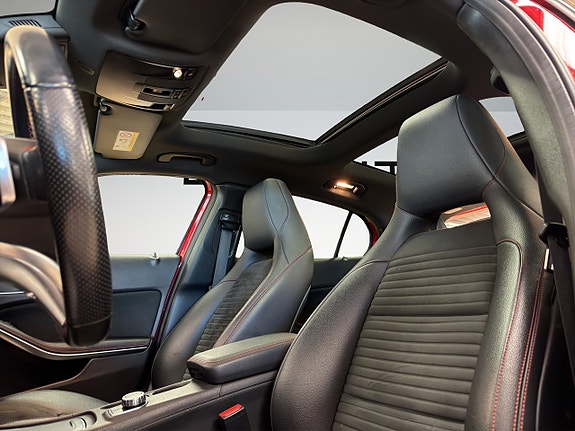 Mercedes-Benz GLA200 22 of 22