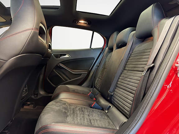 Mercedes-Benz GLA200 16 of 22