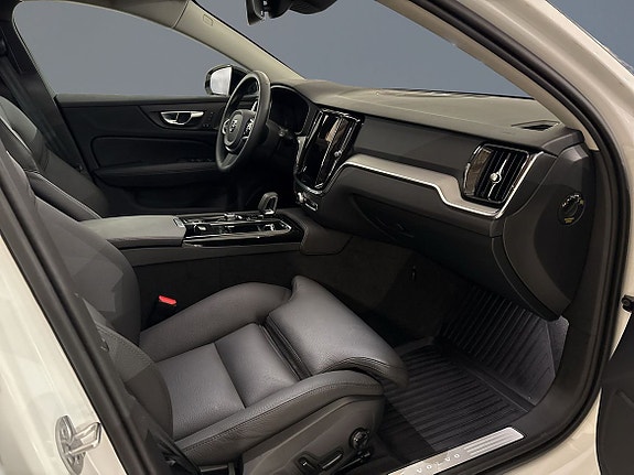 Volvo V60 7 of 12