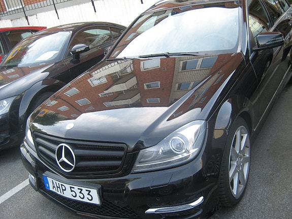 Mercedes-Benz C180 3 of 21
