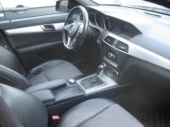 Mercedes-Benz C180 13 of 21