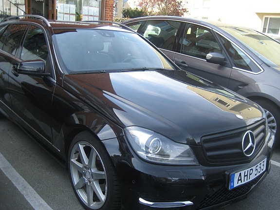 Mercedes-Benz C180 2 of 21