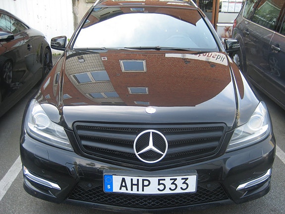 Mercedes-Benz C180 10 of 21