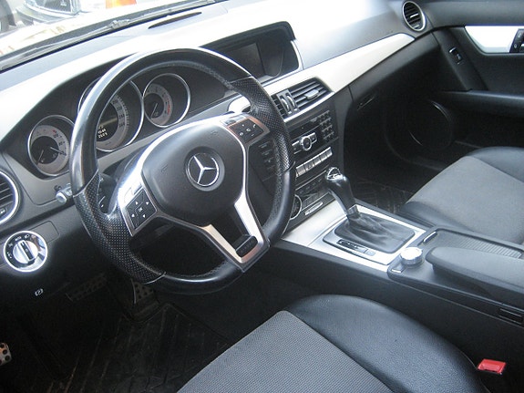 Mercedes-Benz C180 6 of 21