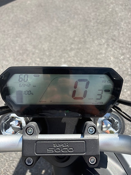 Super Soco TS 1200R 2 of 8