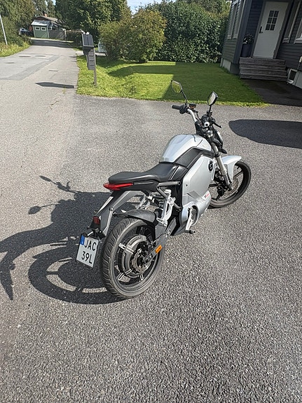 Super Soco TS 1200R 5 of 8