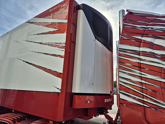 Scania S650 A6x2LB 9 of 17