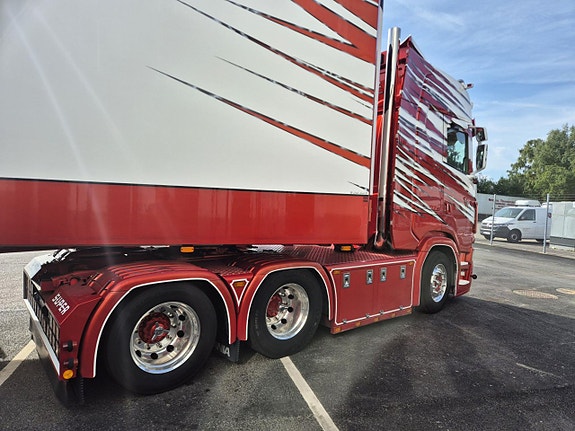 Scania S650 A6x2LB 3 of 17