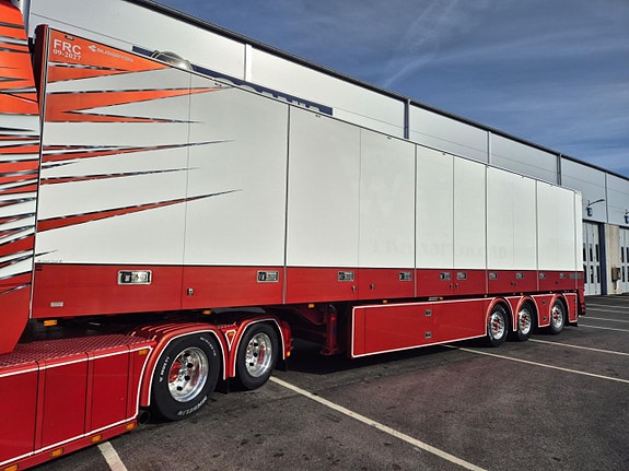 Scania S650 A6x2LB 8 of 17