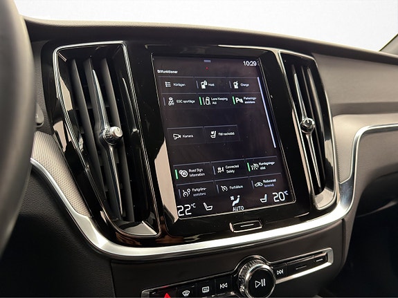 Volvo V60 18 of 29