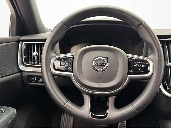 Volvo V60 12 of 29