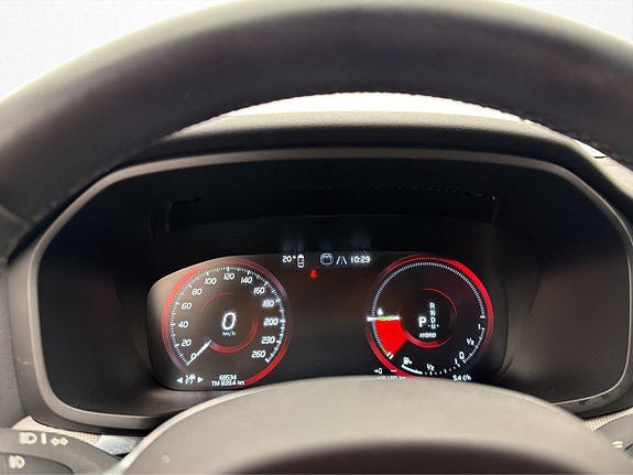 Volvo V60 14 of 29