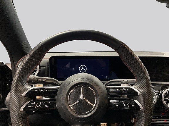 Mercedes-Benz CLA250 e 7 of 11