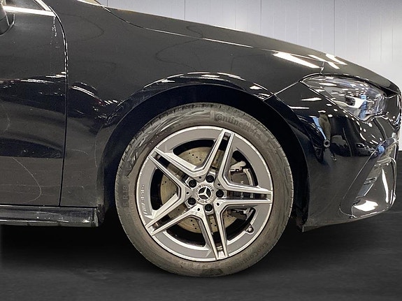 Mercedes-Benz CLA250 e 5 of 11