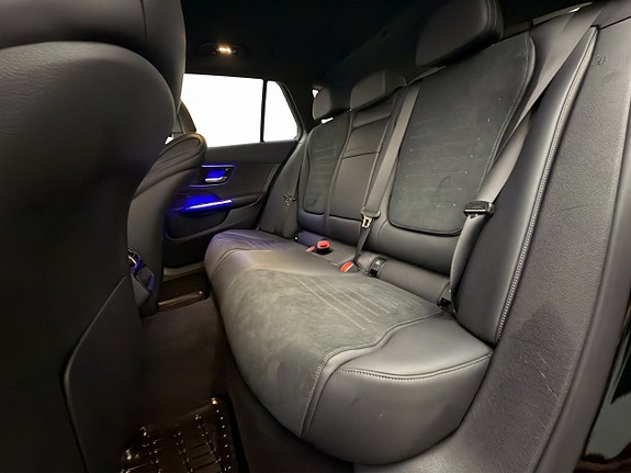Mercedes-Benz C300 11 of 30