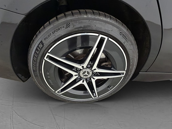 Mercedes-Benz C300 29 of 30