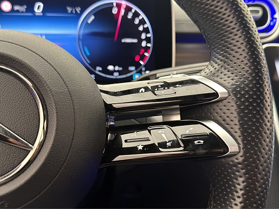 Mercedes-Benz C300 20 of 30