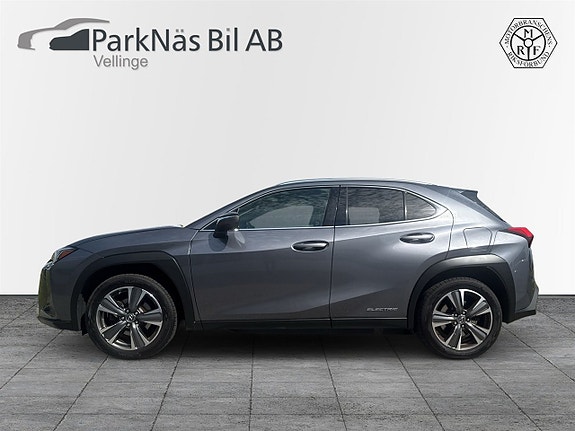 Lexus UX 2021