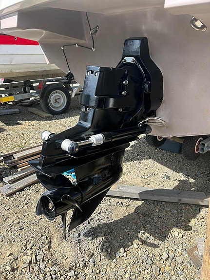 Regal 2500LSR bowrider + upptagningsvagn SÄNKT Pris!!! 7 of 8
