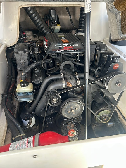 Regal 2500LSR bowrider + upptagningsvagn SÄNKT Pris!!! 6 of 8