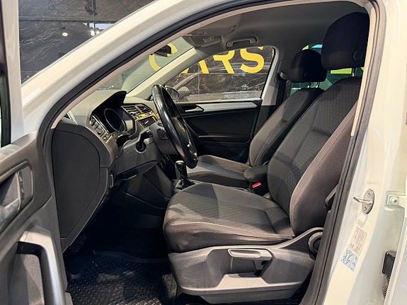 Volkswagen Tiguan 19 of 30
