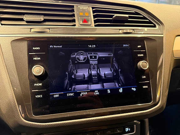 Volkswagen Tiguan 17 of 30