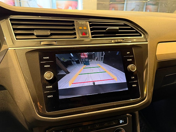 Volkswagen Tiguan 14 of 30