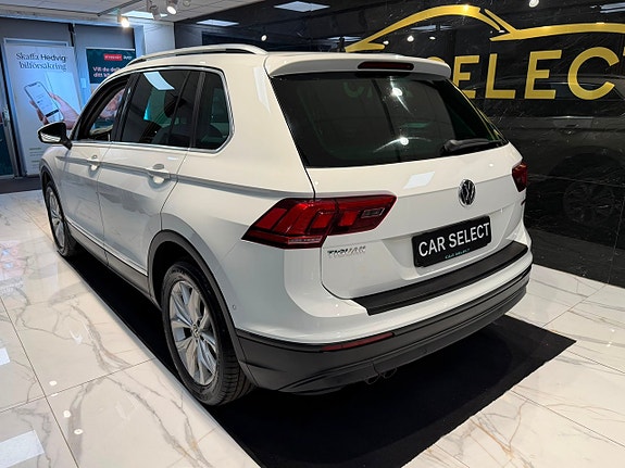 Volkswagen Tiguan 3 of 30