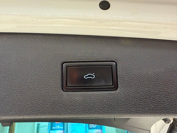 Volkswagen Tiguan 6 of 30