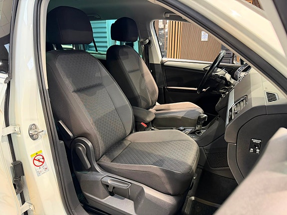 Volkswagen Tiguan 23 of 30
