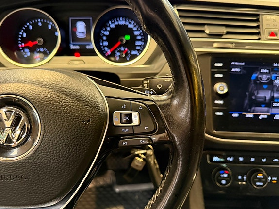 Volkswagen Tiguan 13 of 30