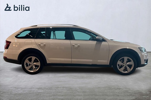 Skoda Octavia Scout 18 of 23